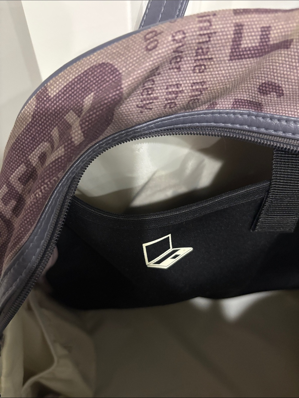 lululemon athletica Y2K vintage printed gym bag - Picture 6 of 6